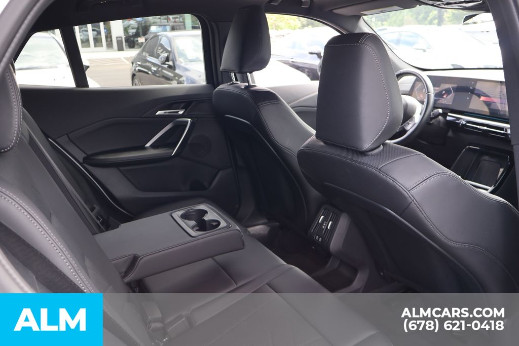 Used 2025 White BMW xDrive28i image 26