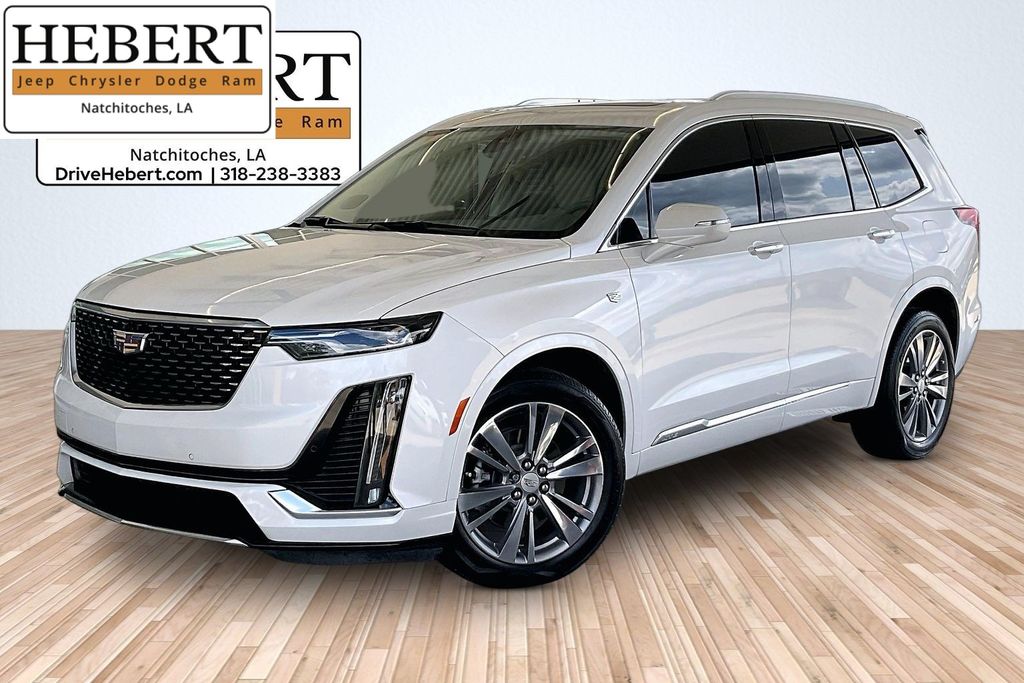 Crystal White 2022 Cadillac XT6 Premium Luxury FWD SUV / Crossover Front-Wheel Drive 9-Speed Automatic