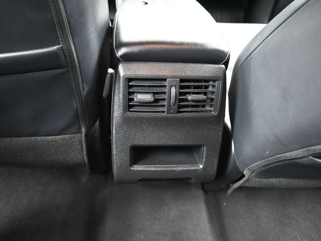 Used 2023 Cosmic Blue Metallic Mitsubishi SE Special Edition image 42