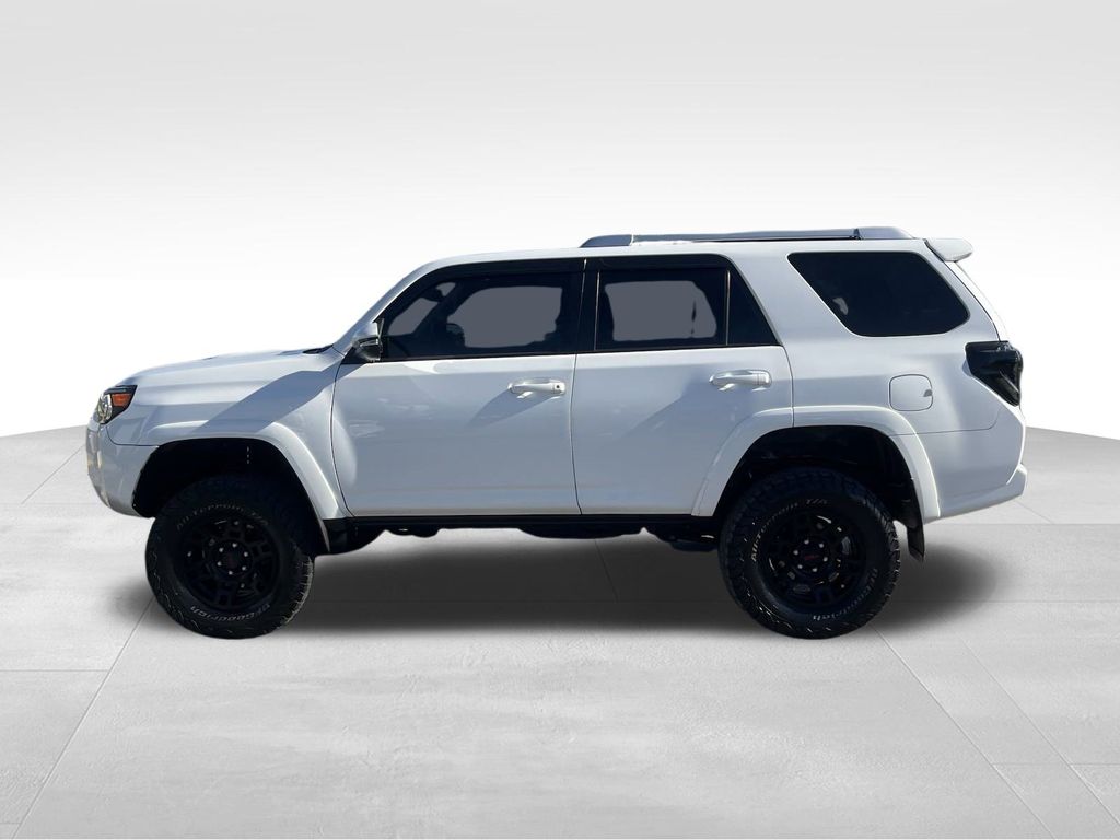 2016 Toyota 4Runner SR5 8