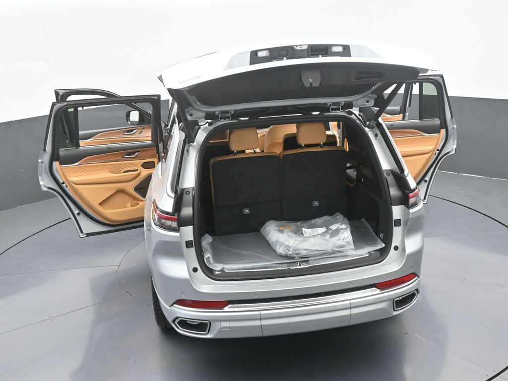 New 2025 Silver Zynith Jeep Summit image 80