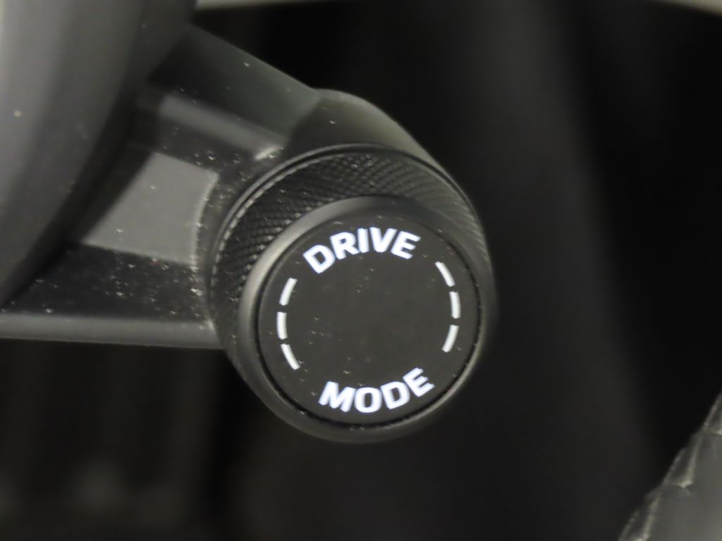 Thumbnail: 2023 Porsche Taycan - 22