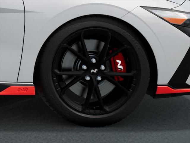 2025 Hyundai Elantra Base 8