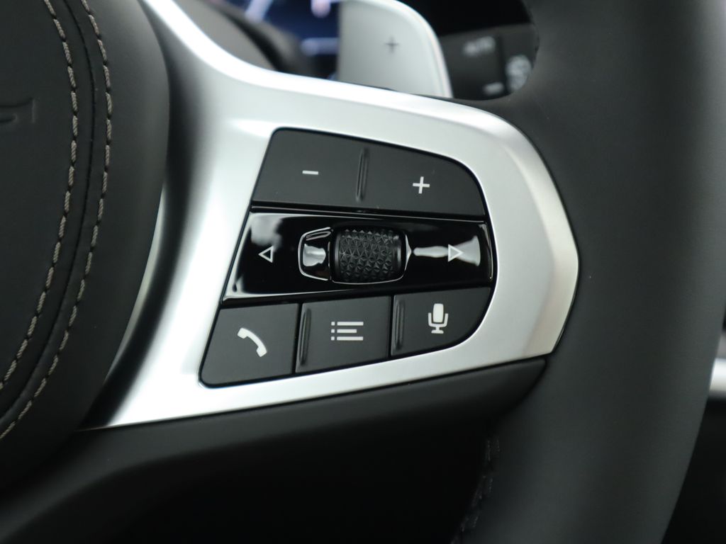 Thumbnail: 2026 BMW X5 - 12