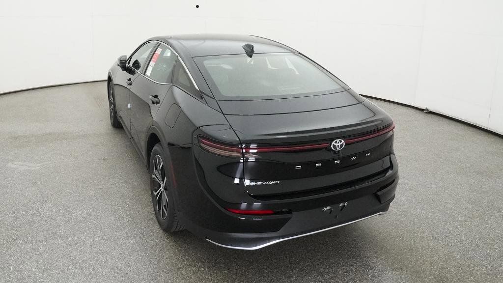 Thumbnail: 2026 Toyota Crown - 10