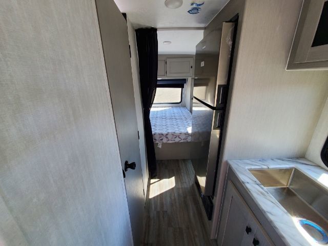 2024 White Coachmen APEX 221RLS Travel Trailer