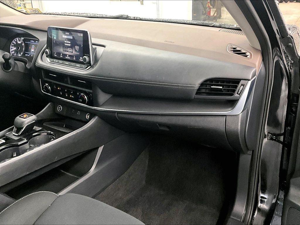 2023 Nissan Rogue — photo 13