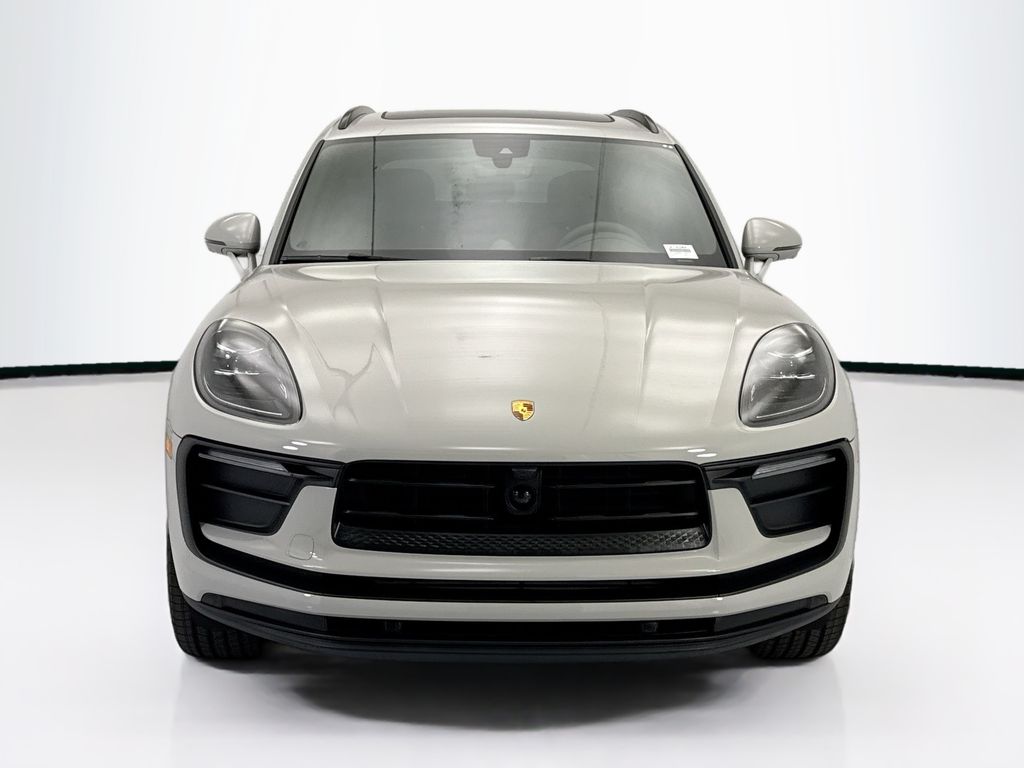 Thumbnail: 2026 Porsche Macan - 10