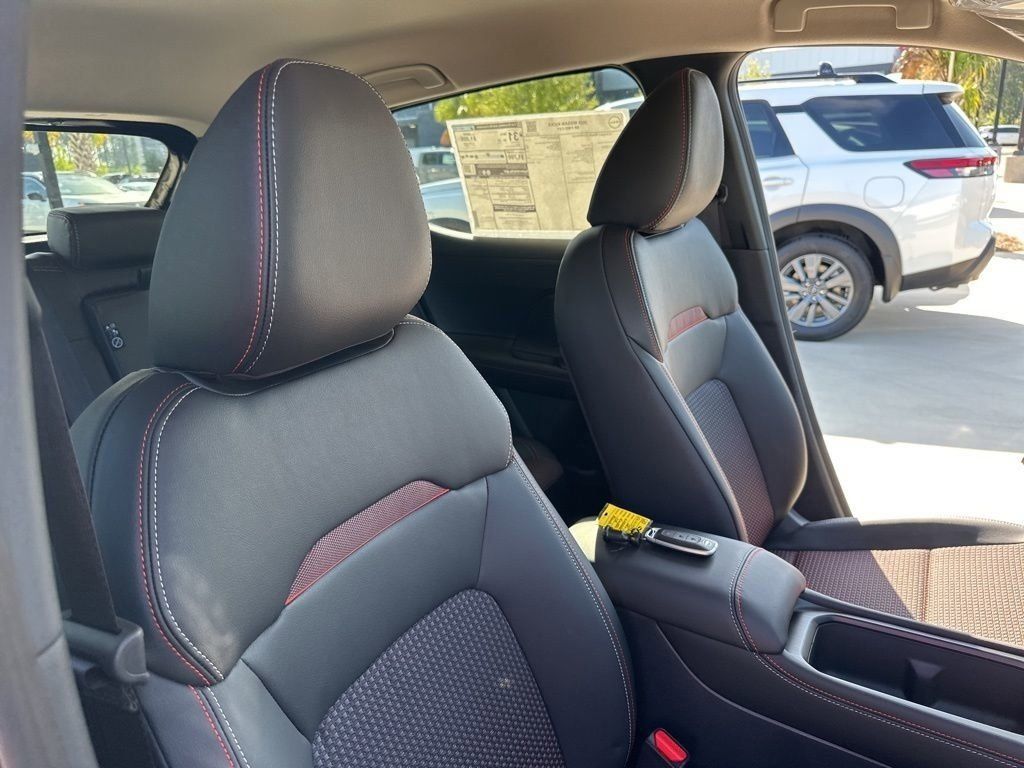2025 Super Black Nissan Kicks SR FWD SUV