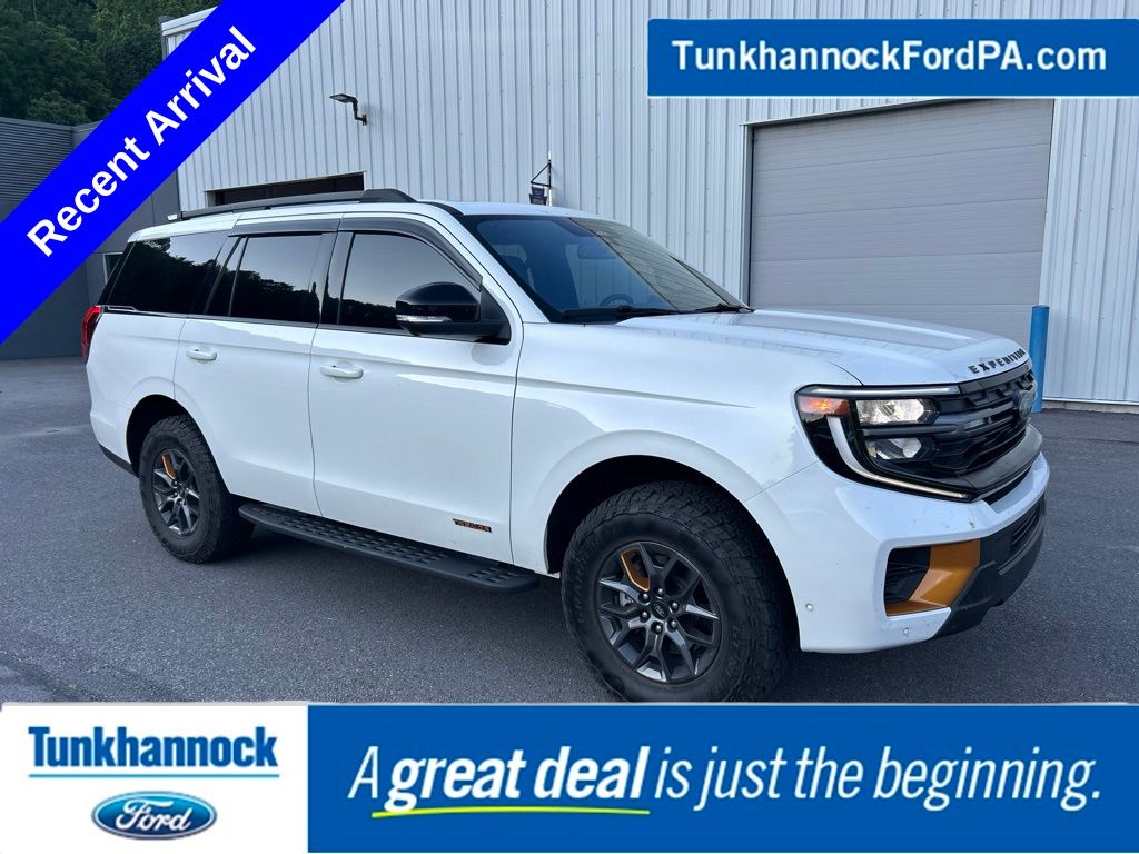 White Metallic 2025 Ford Expedition SUV / Crossover Four-Wheel Drive Automatic