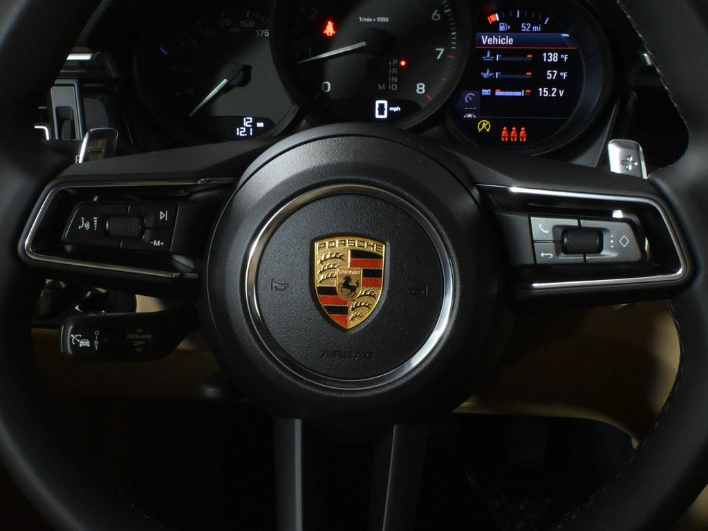 Thumbnail: 2026 Porsche Macan - 19