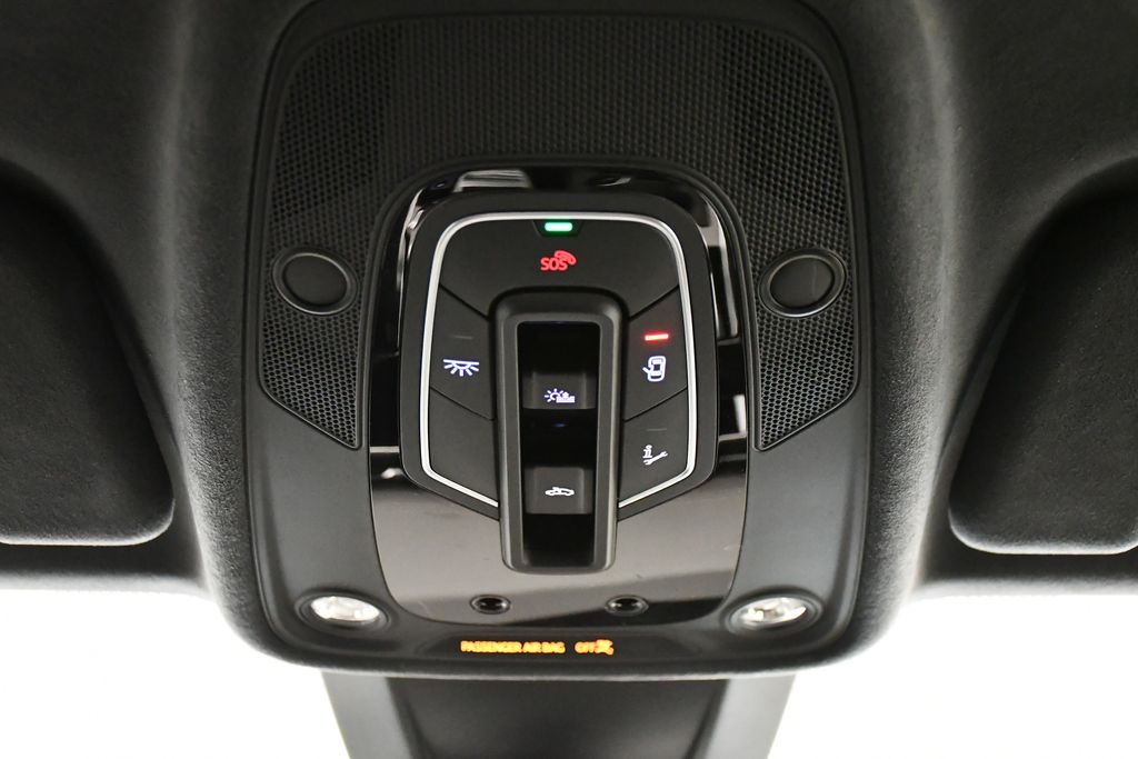 Thumbnail: 2026 Audi SQ8 - 16