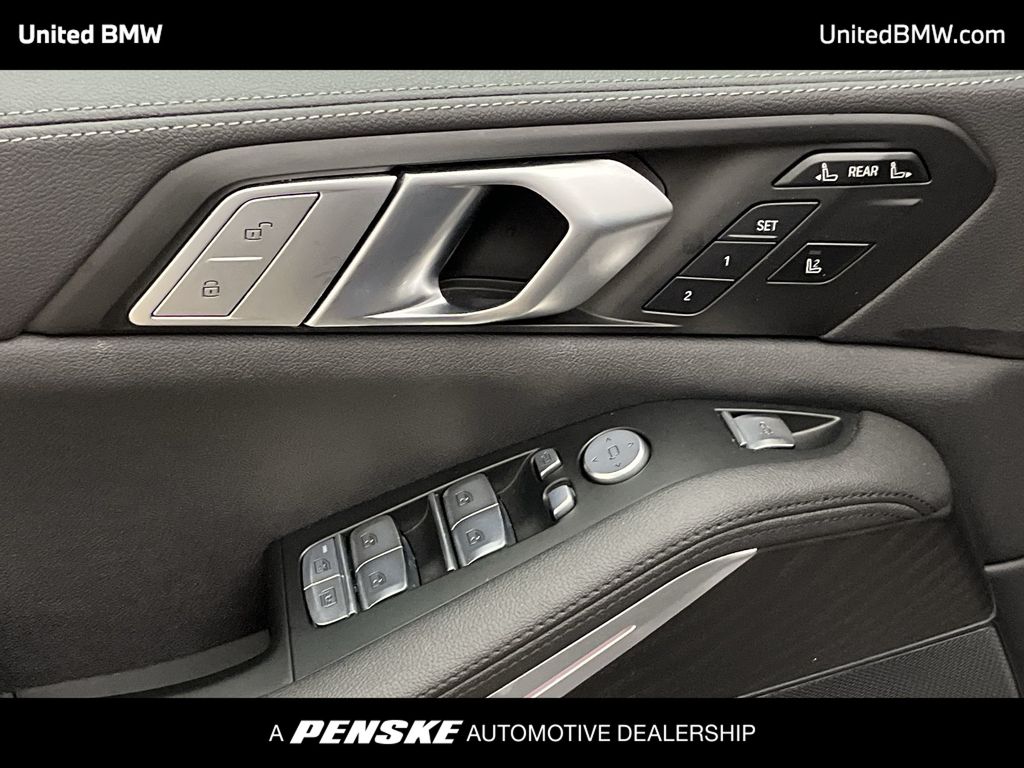 Thumbnail: 2022 BMW X7 - 8