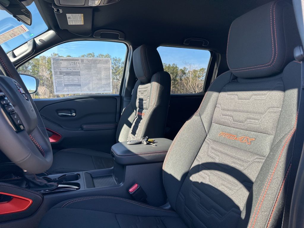 2025 Boulder Gray Pearl Nissan Frontier PRO-4X 4X4 Truck