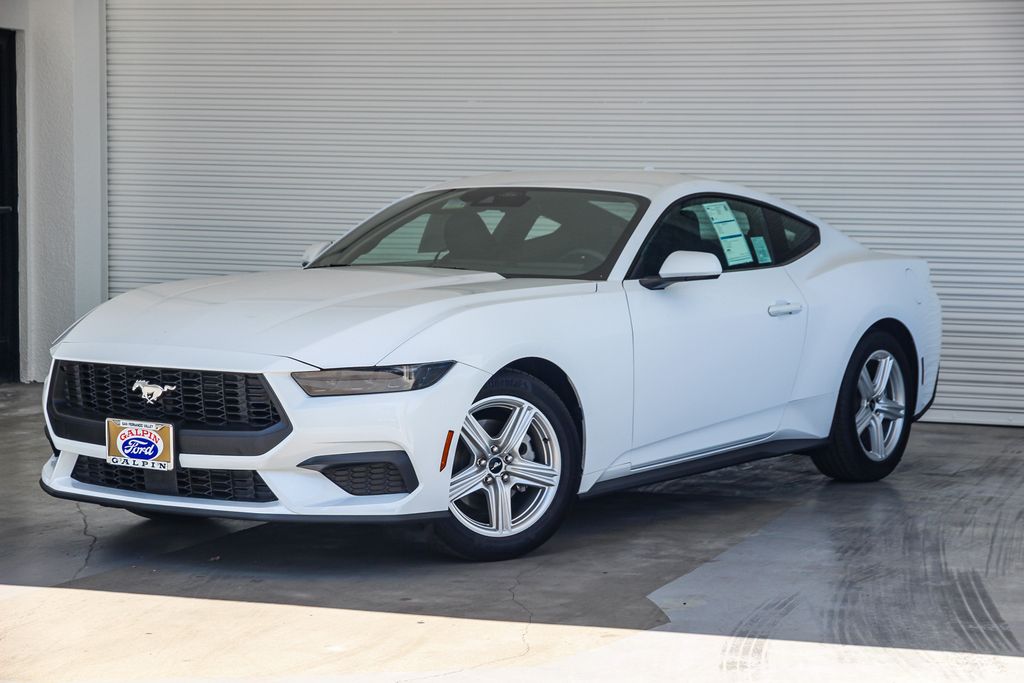 Oxford White 2026 Ford Mustang Coupe Rear-Wheel Drive Automatic