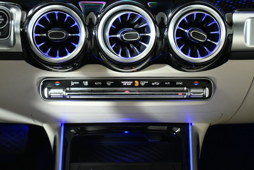 Thumbnail: 2026 Mercedes-Benz GLB - 23