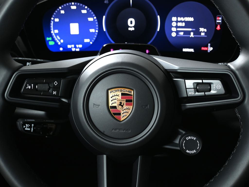 Thumbnail: 2026 Porsche Macan - 19