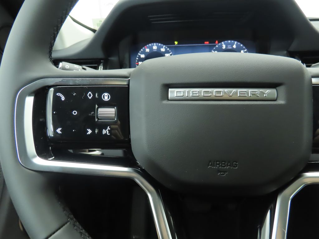 Thumbnail: 2025 Land Rover Discovery Sport - 11