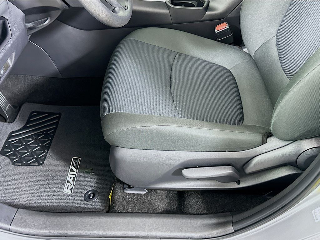 Thumbnail: 2025 Toyota RAV4 - 19