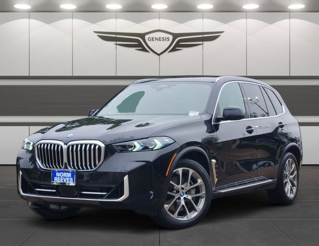 2025 BMW X5 Negro (Black Sapphire Metallic) SUV/Crossover Tracción en las cuatro ruedas 8 velocidades Automática