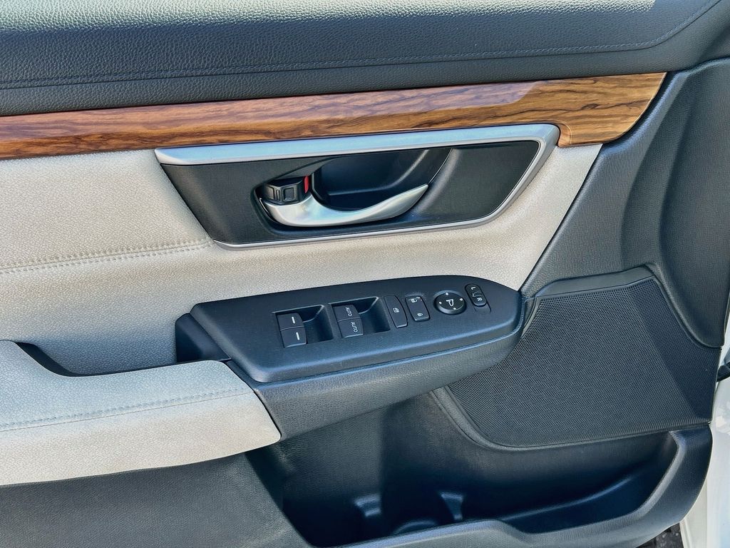 Thumbnail: 2017 Honda CR-V - 17