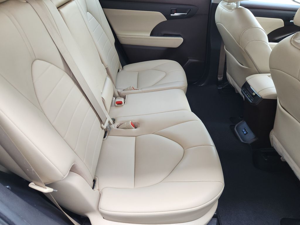 2022 Toyota Highlander Hybrid XLE Beige at Toyota of Victoria