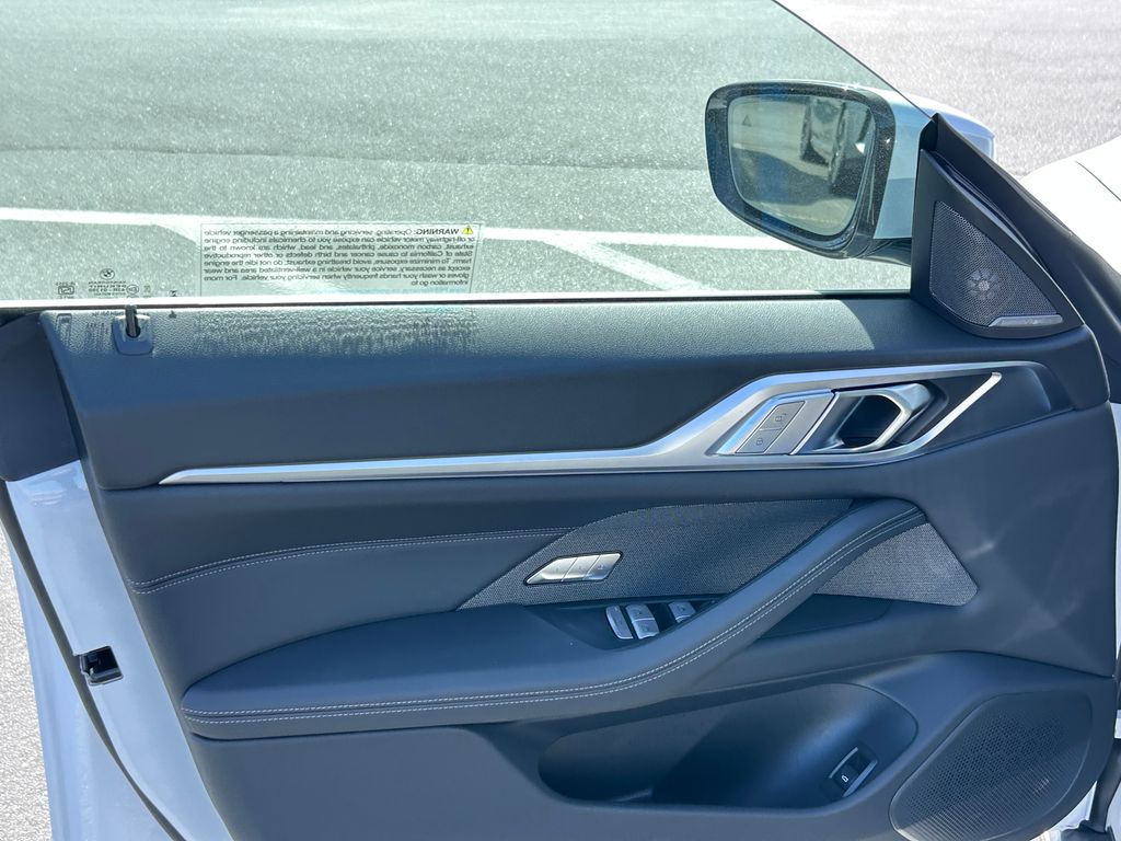 Thumbnail: 2026 BMW i4 - 11