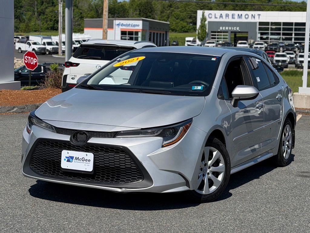 Classic Silver Metallic 2021 Toyota Corolla LE FWD Sedan Front-Wheel Drive Continuously Variable Transmission