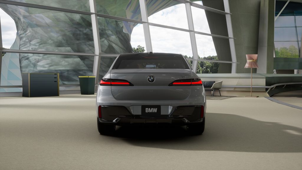 Thumbnail: 2026 BMW 7 Series - 5