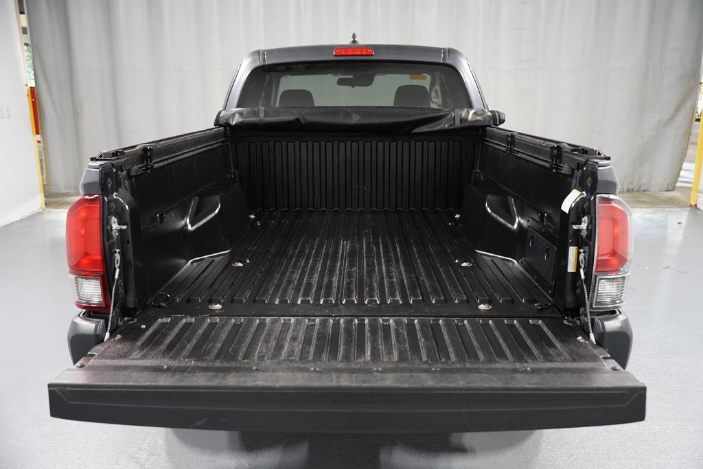 Thumbnail: 2022 Toyota Tacoma - 29