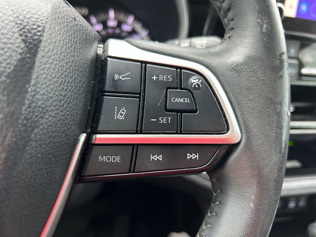 Thumbnail: 2024 Toyota Highlander - 20