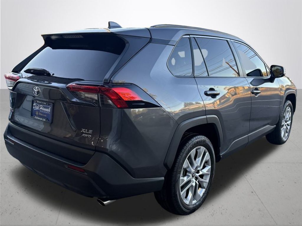 2022 Toyota RAV4 XLE Premium