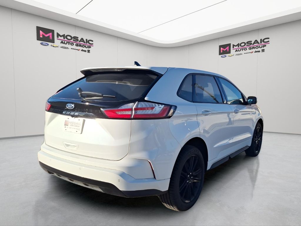 2022 Ford Edge