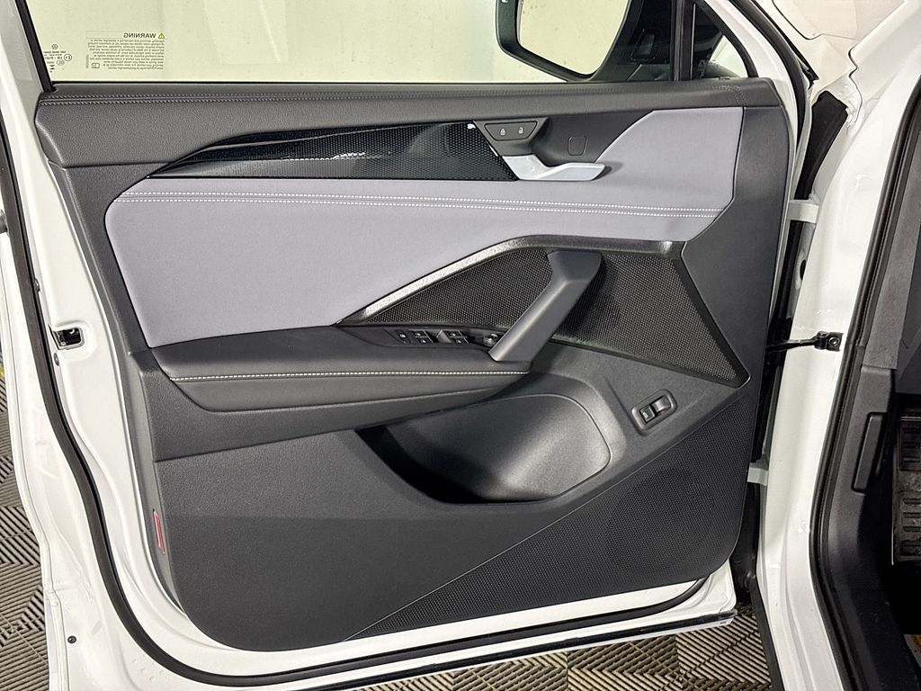 2025 Volkswagen Tiguan 2.0T SE R-Line Black