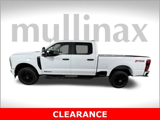 2025 Ford F-250 photo 2