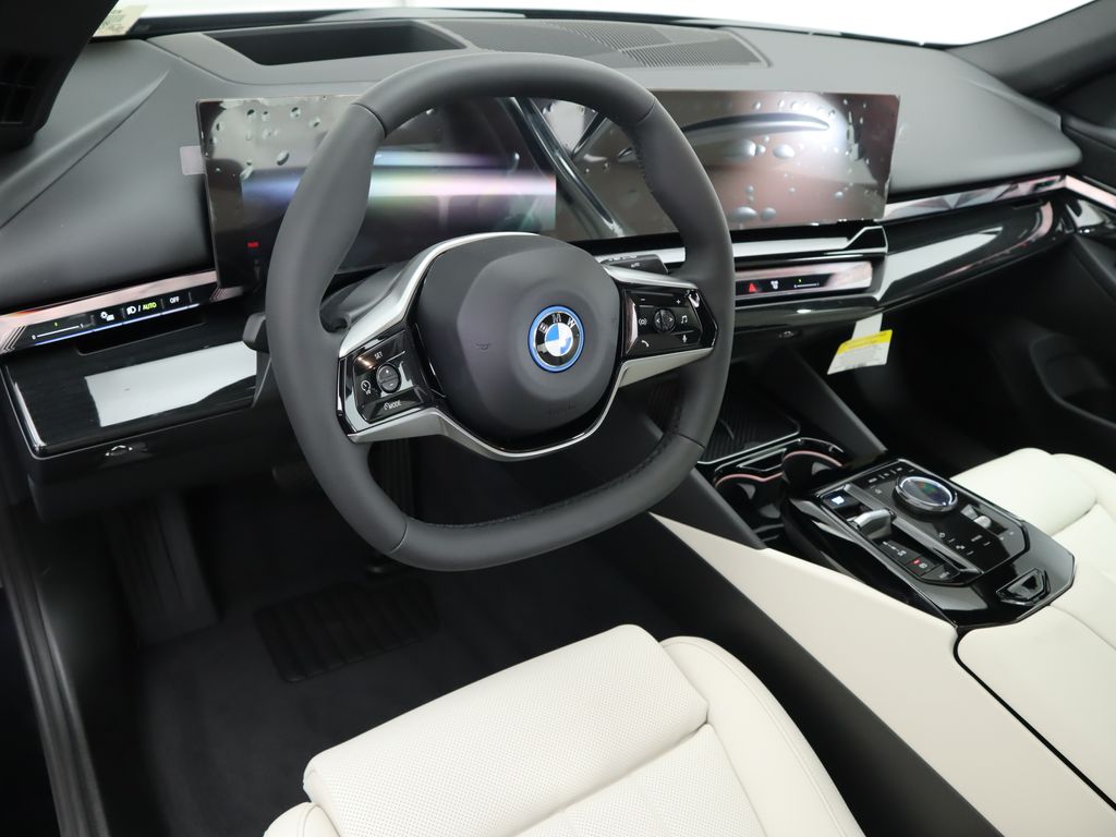 2025 BMW i5 eDrive40 9