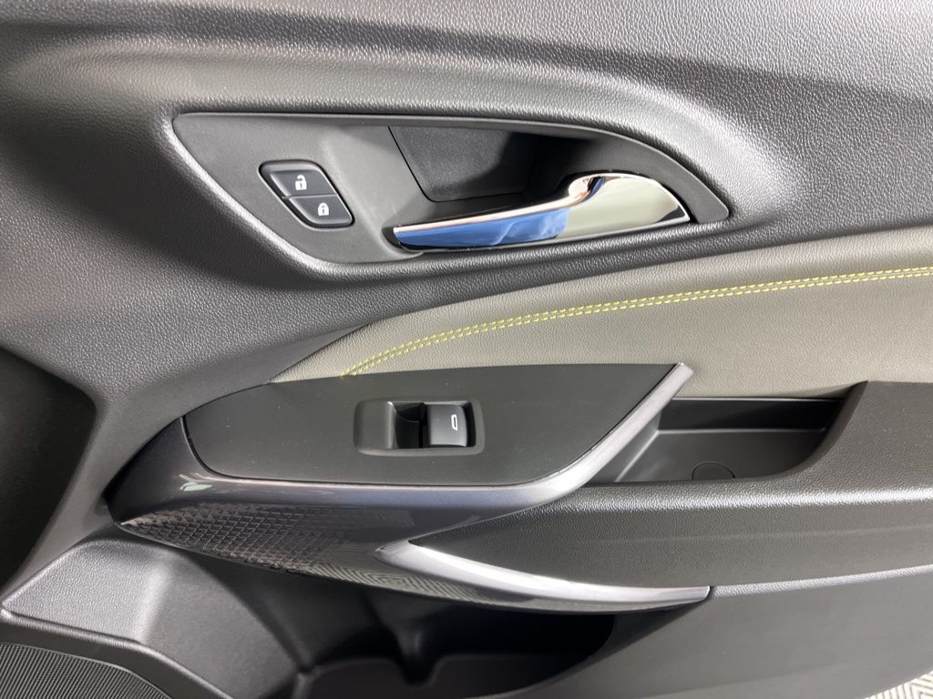 Thumbnail: 2026 Chevrolet Trax - 10