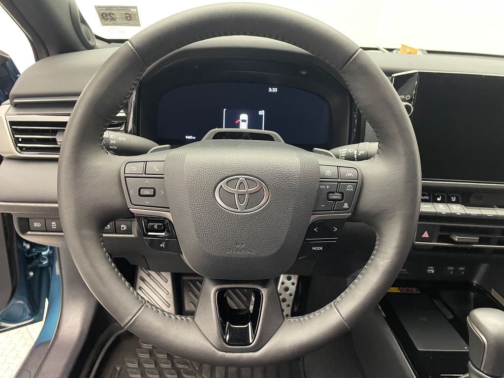 Thumbnail: 2025 Toyota Camry - 21