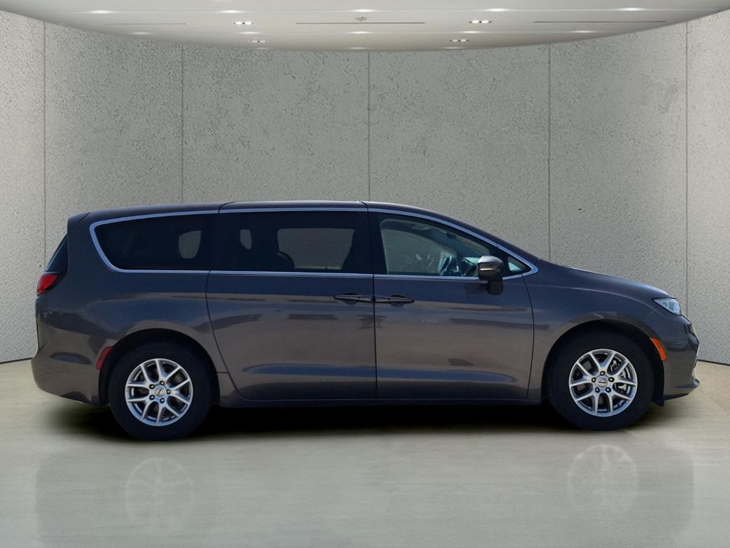 Certified Used 2023 Gray Chrysler Touring L image 4