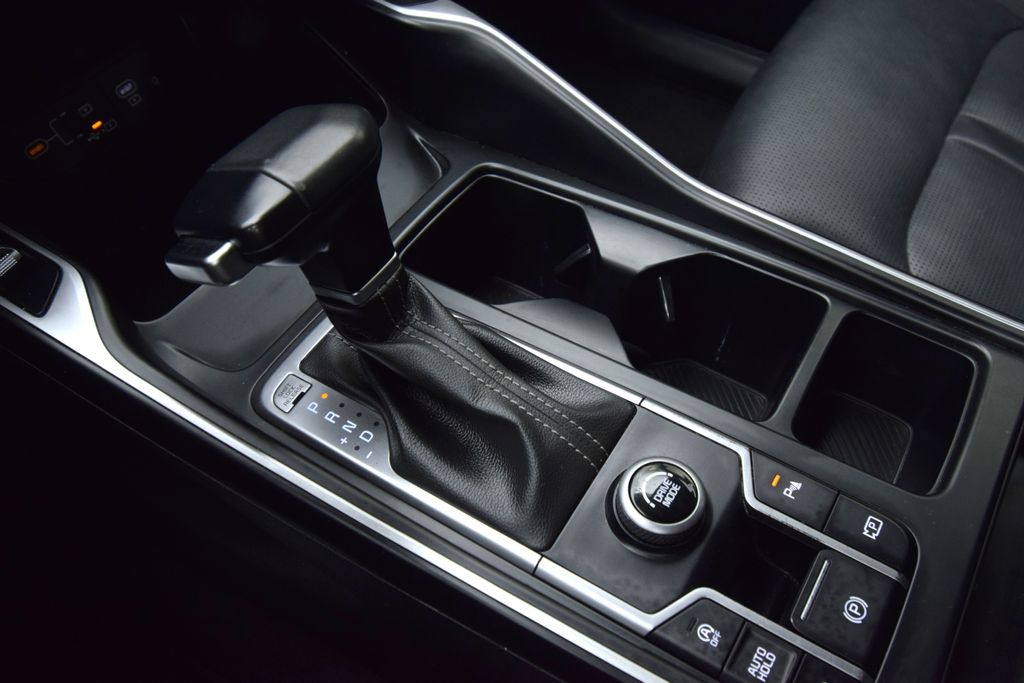 used 2024 Kia Sorento car, priced at $25,500