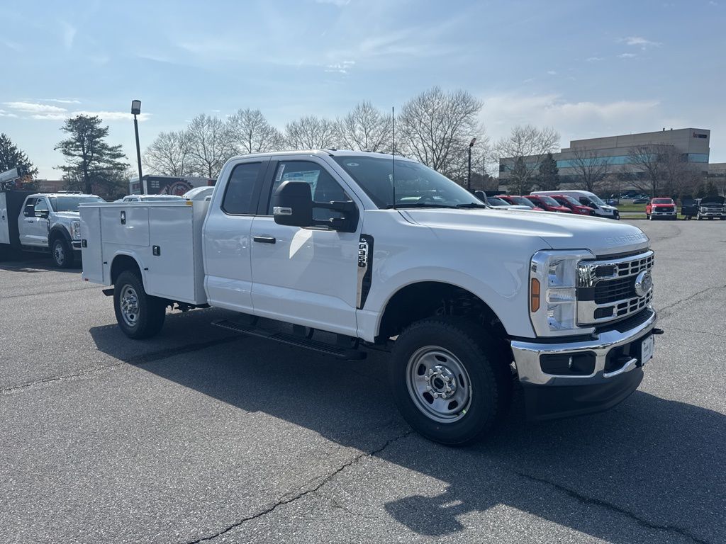 2026 Ford F-350 Chassis XL