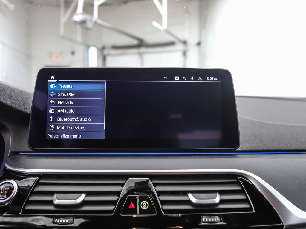 Thumbnail: 2023 BMW 5 Series - 16