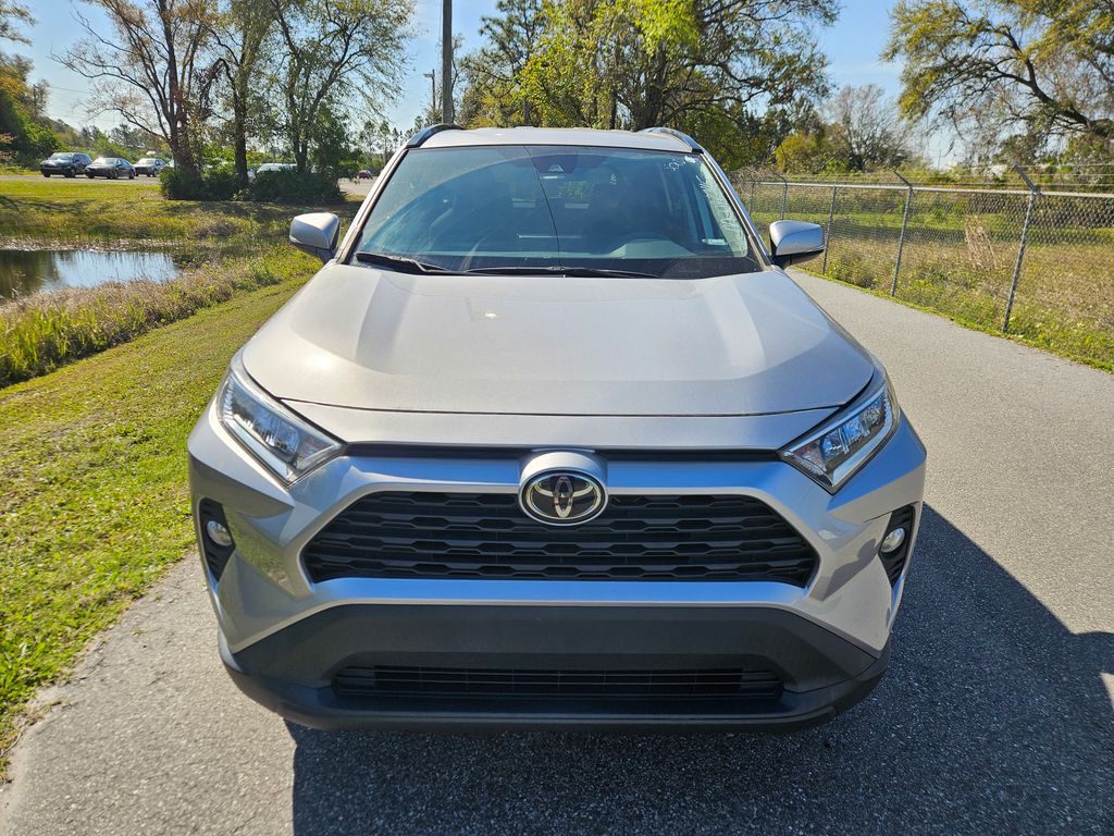 2021 Toyota RAV4 XLE 8