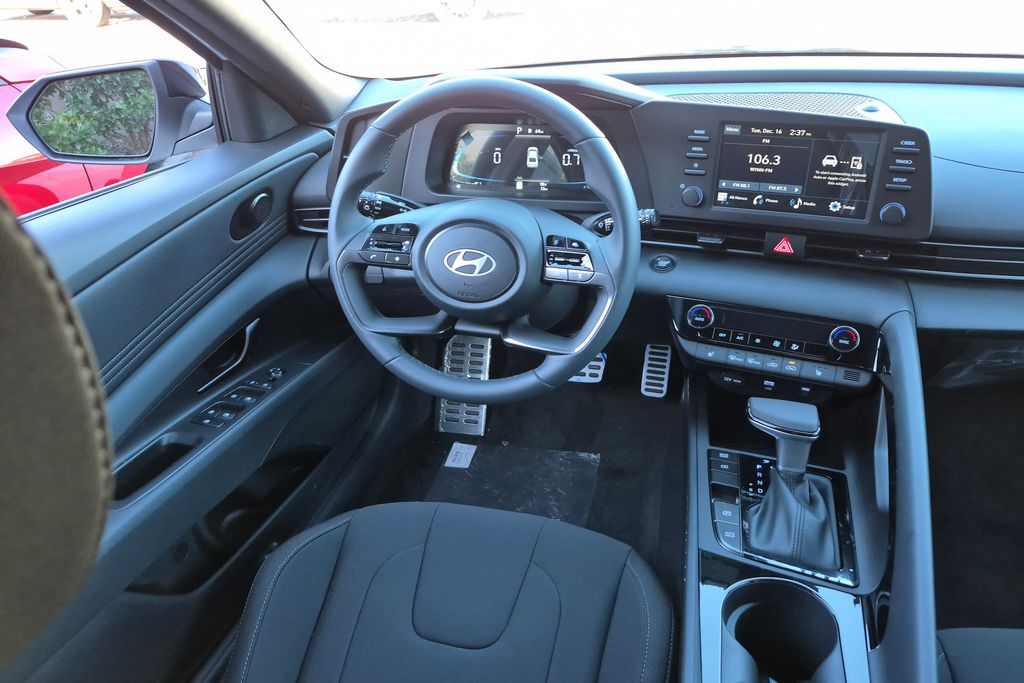 New 2026 White Hyundai SEL Sport image 24