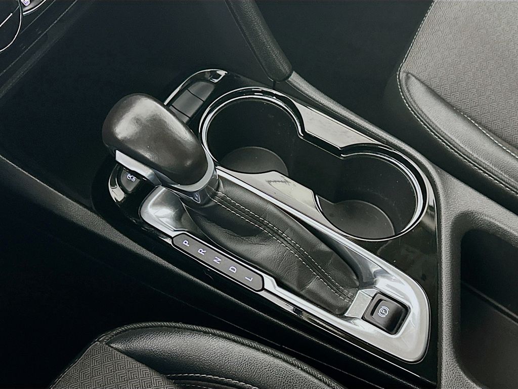 Used 2020 Black Buick Select image 16