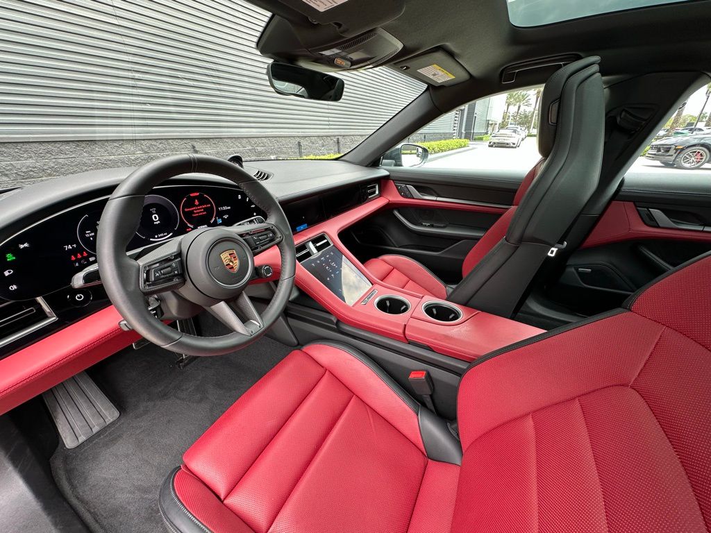 Thumbnail: 2025 Porsche Taycan - 4