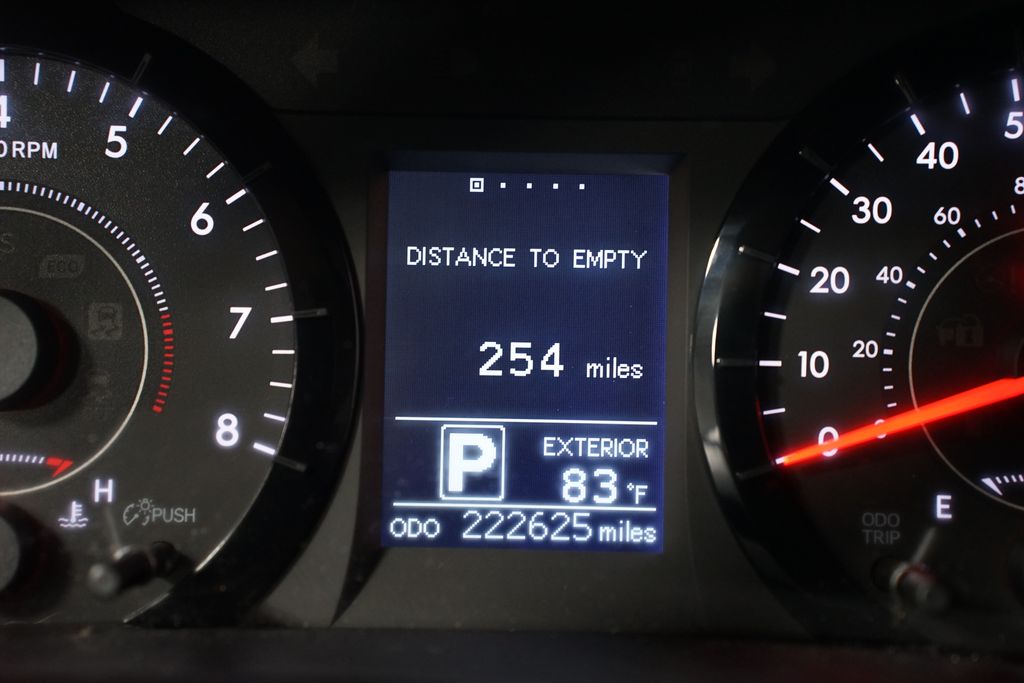Thumbnail: 2017 Toyota Sienna - 16