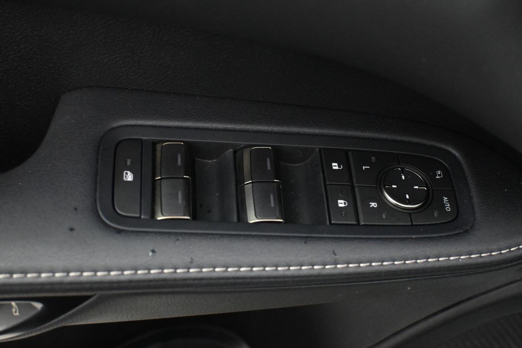 Thumbnail: 2025 Lexus RX - 29