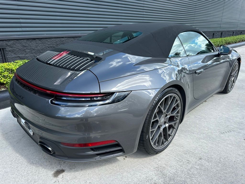 Thumbnail: 2020 Porsche 911 - 11