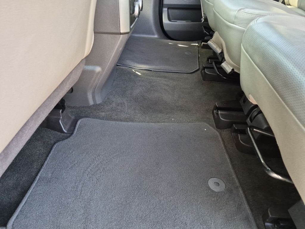 Used 2018 White Ford XLT image 37
